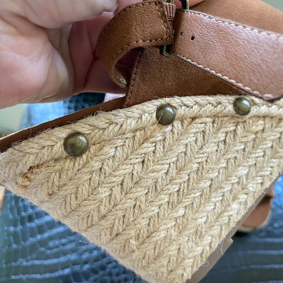 EUC Madeline Stuart espadrille wedge heel sandals - Picture 14 of 16